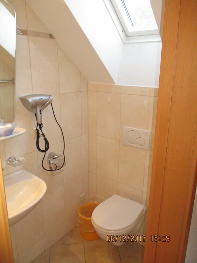 Gastehaus Zur Schonen Aussicht Bed and Breakfast Spitz an der Donau Esterno foto