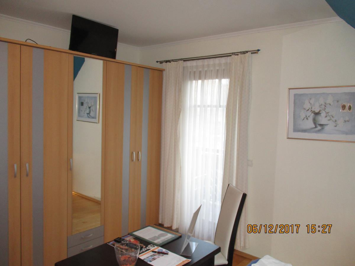 Gastehaus Zur Schonen Aussicht Bed and Breakfast Spitz an der Donau Esterno foto